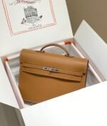 KELLY DEPECHES 38 BRIEFCASE IN GOLD TOGO CALFSKIN SILVER HARDWARE - Image 9