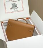 KELLY DEPECHES 38 BRIEFCASE IN GOLD TOGO CALFSKIN SILVER HARDWARE - Image 12