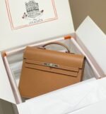 KELLY DEPECHES 34 BRIEFCASE IN GOLD TOGO CALFSKIN SILVER HARDWARE - Image 2