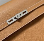 KELLY DEPECHES 34 BRIEFCASE IN GOLD TOGO CALFSKIN SILVER HARDWARE - Image 16