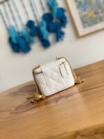 CC MINI 10 VANITY IN WHITE CALFSKIN GOLD HARDWARE - Image 12