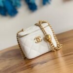 CC MINI 10 VANITY IN WHITE CALFSKIN GOLD HARDWARE - Image 10