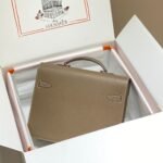 KELLY DEPECHES 34 BRIEFCASE IN ETOUPE TOGO CALFSKIN SILVER HARDWARE - Image 17