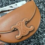 BESACE TRIPHOME 23 CINNAMON BROWN CALFSKIN - Image 5