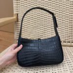 LE 5 À 7 BAG 24 BLACK CALFSKIN HOBO - Image 11