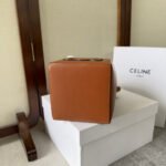 CUIRTRIOMPHE 15 BROWN IN STOCK JAPAN HANDBAG CALFSKIN - Image 13