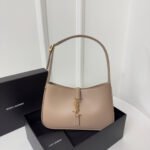 LE 5 À 7 BAG 24 BEIGE CREAM CALFSKIN - Image 10