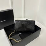 KATE TASSEL 20 BLACK CROCODILE PATTERN CALFSKIN WITH GOLD LOGO - Image 3