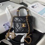 CC SMALL 15 VANITY CASE IN BLACK CALFSKIN GOLD HARDWARE - Image 10