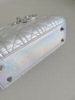 MEDIUM LADY 20 HANDBAG IN SILVER LAMBSKIN - Image 16