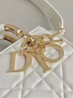 MINI LADY 19 IN WHITE LAMBSKIN - Image 17