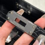 KELLY CUT 31 IN BLACK SHINY ALLIGATOR LEATHER WITH SILVER HARDWARE - Image 8