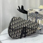 SADDLE 28 BAG IN BEIGE AND BLACK OBLIQUE JACQUARD - Image 10