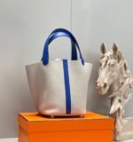 HERMES 25S PICOTIN LOCK 18 IN PEARL GRAY AND ELECTRIC BLUE CALFSKIN SILVER HARDWARE - Image 3