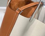 HERMES 25S PICOTIN LOCK 18 IN WHITE AND BROWN CALFSKIN SILVER HARDWARE - Image 16