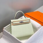 KELLY 25CM IN VERT FIZZ SWIFT CALFSKIN SILVER HARDWARE - Image 10