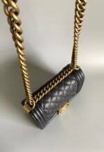 SMALL BOY BAG 20 IN BLACK LAMBSKIN GOLD HARDWARE - Image 8