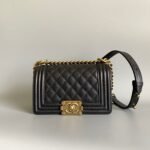 SMALL BOY BAG 20 IN BLACK LAMBSKIN GOLD HARDWARE - Image 10