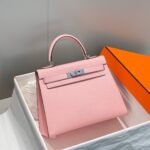 KELLY 28CM IN ROSE SAKURA SWIFT CALFSKIN SILVER HARDWARE