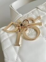 TOUJOURS 28 BAG IN MILK WHITE LAMBSKIN - Image 5