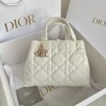 TOUJOURS 28 BAG IN MILK WHITE LAMBSKIN - Image 10
