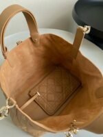 TOUJOURS 28 BAG IN CAMEL BEIGE LAMBSKIN - Image 4