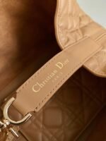 TOUJOURS 28 BAG IN CAMEL BEIGE LAMBSKIN - Image 7