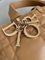TOUJOURS 28 BAG IN CAMEL BEIGE LAMBSKIN - Image 5