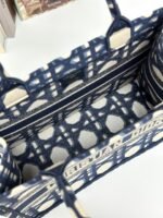 MEDIUM BOOK TOTE 37 BEIGE AND BLUE MACROCANNAGE EMBROIDERY - Image 15