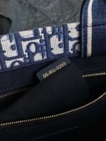 MEDIUM BOOK TOTE 36 BLUE OBLIQUE EMBROIDERY - Image 4