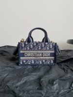 MINI BOOK TOTE 21 BLUE OBLIQUE EMBROIDERY - Image 2