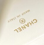 CHANEL 25S VANITY BAG 17 CM IN WHITE LAMBSKIN WITH PEARL STRAP - Image 6
