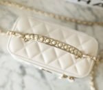 CHANEL 25S VANITY BAG 17 CM IN WHITE LAMBSKIN WITH PEARL STRAP - Image 13