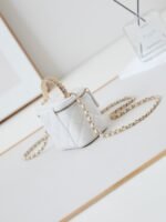 CHANEL 25S MINI VANITY BAG 11 CM IN WHITE LAMBSKIN WITH CRYSTAL-EMBELLISHED CC LOGO - Image 3