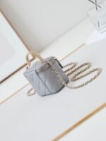 CHANEL 25S MINI VANITY BAG 11 CM IN GREY LAMBSKIN WITH CRYSTAL-EMBELLISHED CC LOGO - Image 8