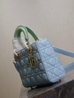 MEDIUM LADY BAG 20 IN BABY BLUE QUILTED MACROCANNAGE CALFSKIN GREEN STRAP - Image 15