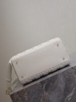 MEDIUM LADY BAG 24 IN WHITE QUILTED MACROCANNAGE CALFSKIN BLACK STRAP - Image 4