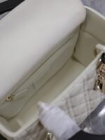 MEDIUM LADY BAG 24 IN WHITE QUILTED MACROCANNAGE CALFSKIN BLACK STRAP - Image 2