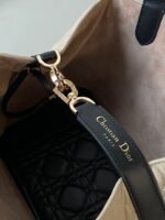 MEDIUM TOUJOURS BAG 28 IN BEIGE CANNAGE CALFSKIN BLACK STRAP - Image 6