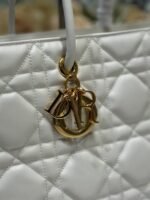 MEDIUM 37 TOUJOURS BAG IN WHITE MACROCANNAGE LAMBSKIN - Image 6