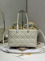 MEDIUM 37 TOUJOURS BAG IN WHITE MACROCANNAGE LAMBSKIN - Image 3