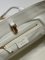 LARGE 41 TOUJOURS BAG IN WHITE MACROCANNAGE LAMBSKIN - Image 16