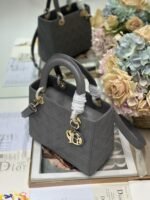 LADY SMALL BAG 24 IN GREY MACROCANNAGE LAMBSKIN GOLD HARDWARE - Image 17