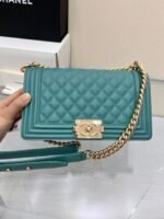 BOY BAG MEDIUM 25 EVERGREEN CAVIAR GOLD HARDWARE - Image 4