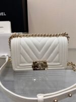 BOY BAG SMALL 20 WHITE CHEVRON CAVIAR GOLD HARDWARE - Image 10