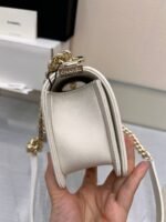 BOY BAG SMALL 20 WHITE CHEVRON CAVIAR GOLD HARDWARE - Image 5
