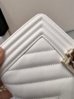 BOY BAG SMALL 20 WHITE CHEVRON CAVIAR GOLD HARDWARE - Image 15