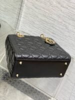 MEDIUM LADY BAG 24 IN BLACK CALFSKIN GOLD HARDWARE - Image 14