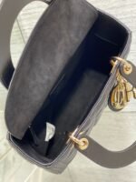 MEDIUM LADY BAG 24 IN BLACK CALFSKIN GOLD HARDWARE - Image 6