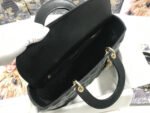 LARGE 32 LADY BAG IN BLACK LAMBSKIN WITH GOLD HARDWARE - Image 8